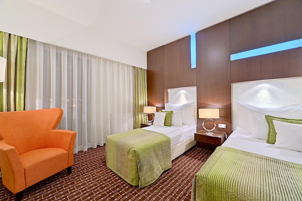 Hotel Cubix Brașov Cameră foto